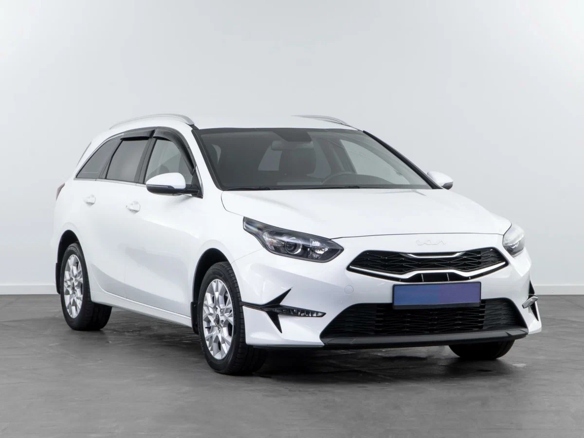 KIA Ceed SW купить по цене от 2 315 000 рублей